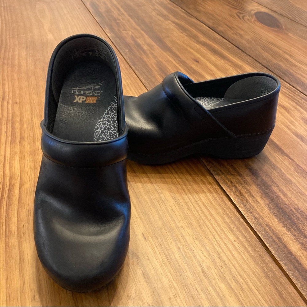 Dansko XP 2.0 Womens EU 36 (US 5.5-6) Black Leather Nursing Professional Clogs